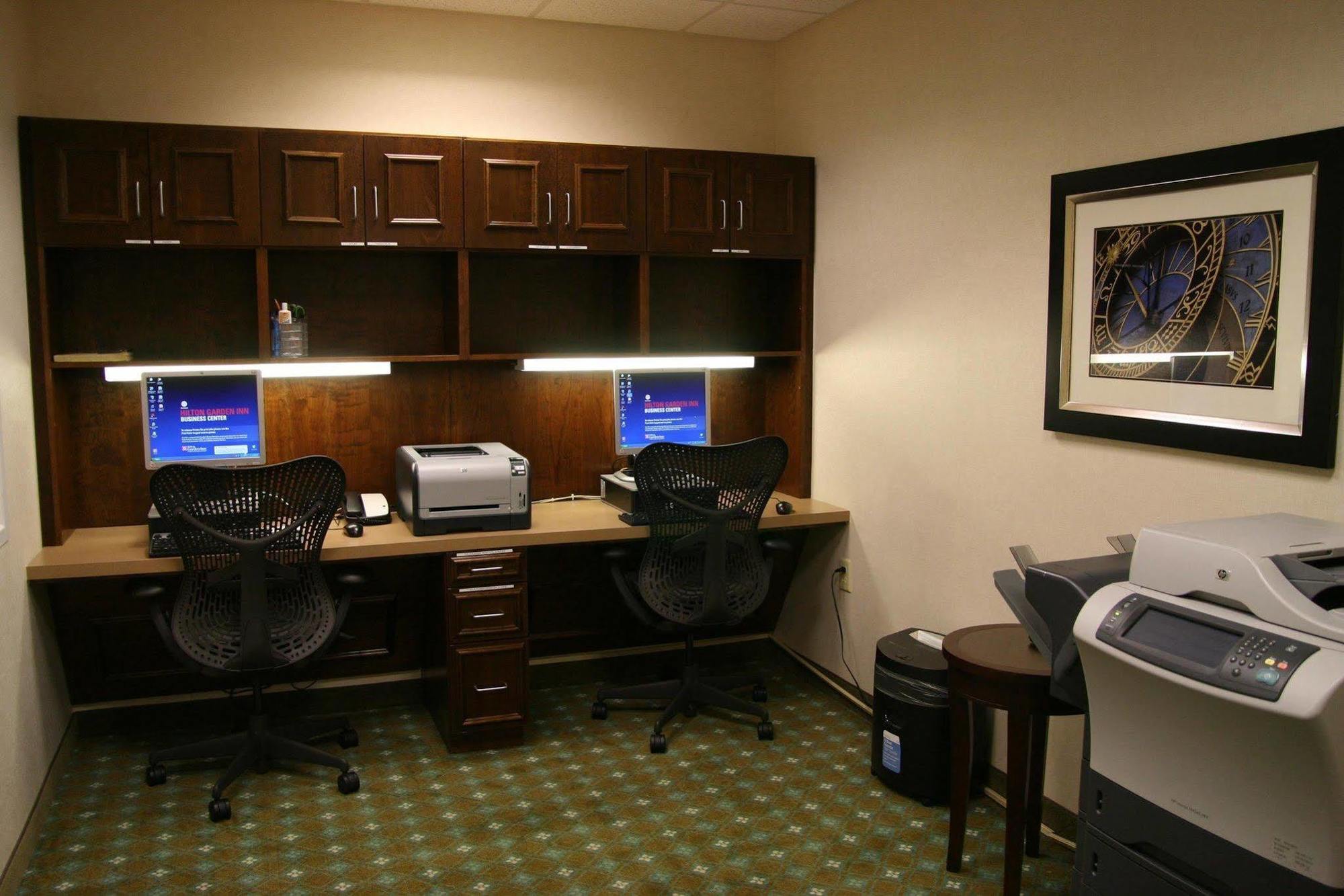 Hilton Garden Hotel 3*